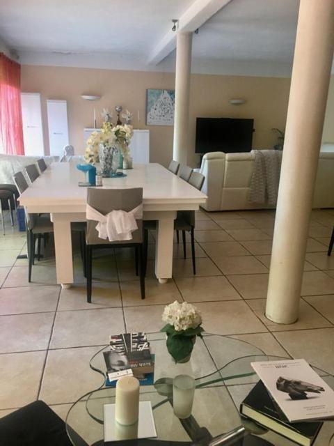 Serenity Chambre D'Hote Au Calme Des Maitres Tibetains Y Ont Sejourne 15 Mn Des Plages Leilighet Mougins Eksteriør bilde