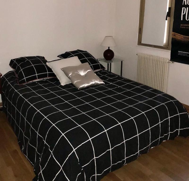 Serenity Chambre D'Hote Au Calme Des Maitres Tibetains Y Ont Sejourne 15 Mn Des Plages Leilighet Mougins Eksteriør bilde